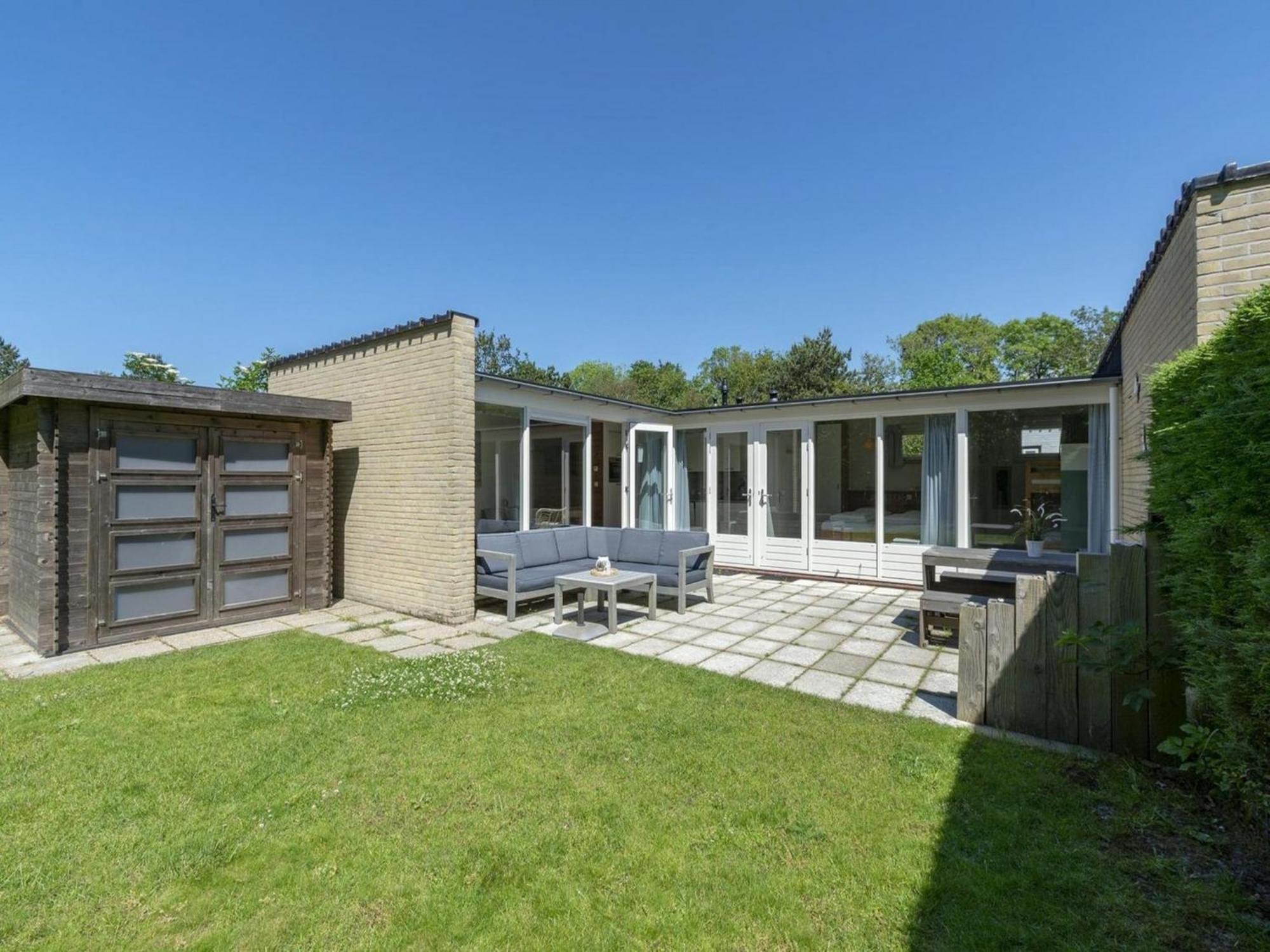 Cozy Bunglow With Garden Sint Maartensvlotbrug Bagian luar foto